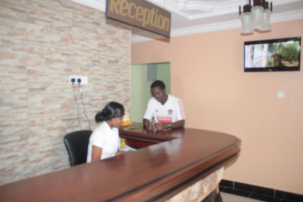 Way Side Hotel Main image